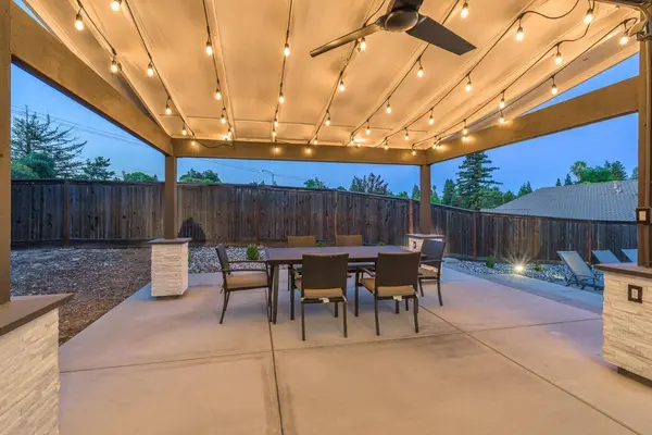 3543 Serramont CT, Carmichael, CA 95608