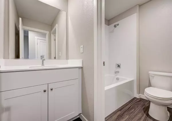 4057 Southampton ST, West Sacramento, CA 95691