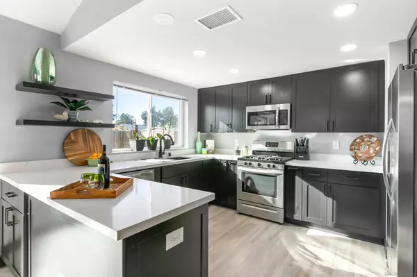 8530 Snow White Dr, El Cajon, CA 92021