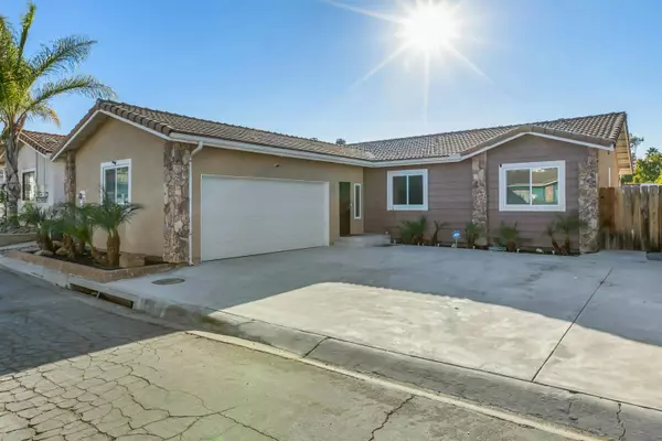 8530 Snow White Dr, El Cajon, CA 92021