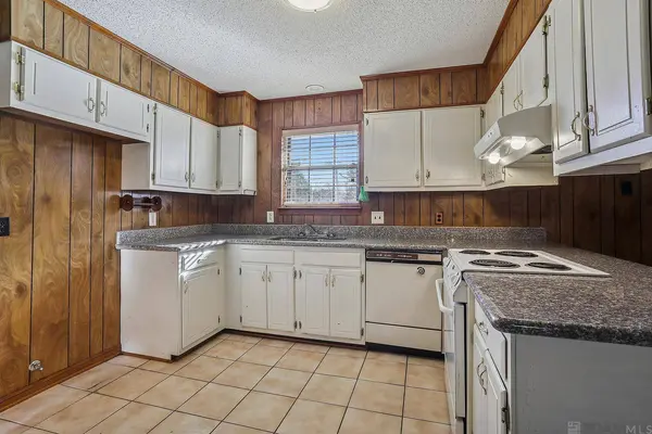 1642 Mary Sue Dr, Baton Rouge, LA 70810