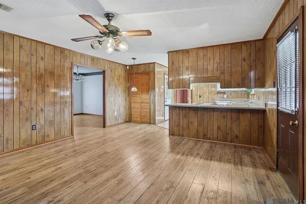 1642 Mary Sue Dr, Baton Rouge, LA 70810