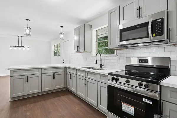 7242 Perimeter Dr, Baton Rouge, LA 70812