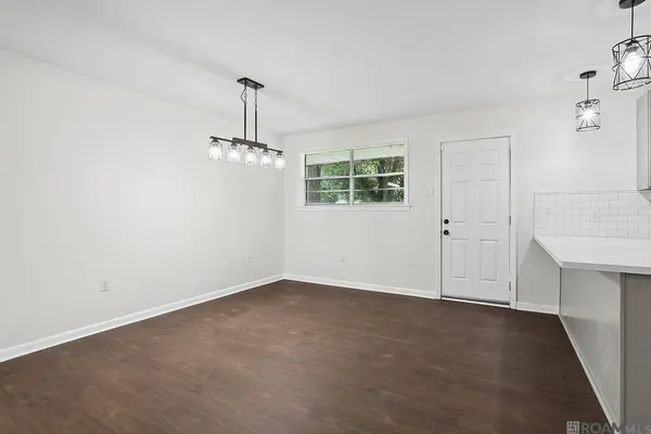 7242 Perimeter Dr, Baton Rouge, LA 70812