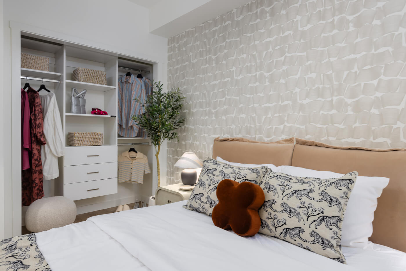 Jericho Park bedroom with walk-in closet render