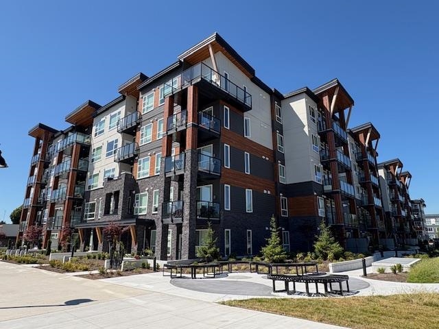 Condo in Maple Ridge