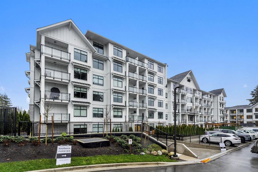 Elgin Chantrell Surrey condo or apartment