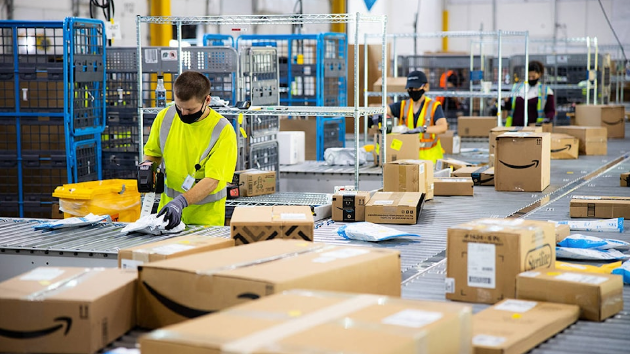 Amazon YVR3 distribution facility next to Hammond Maple Ridge