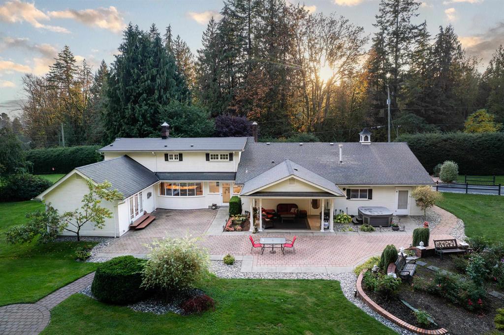 Whonnock Maple Ridge detached home on a 1 acre lot