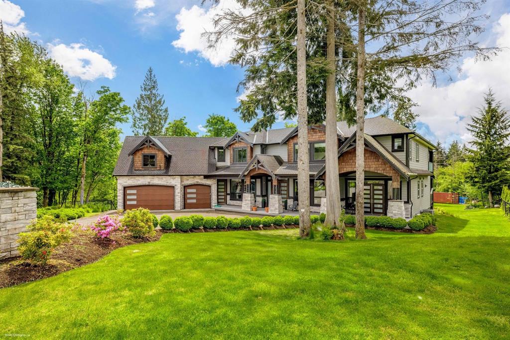Websters Corners detached home on a treed acreage lot