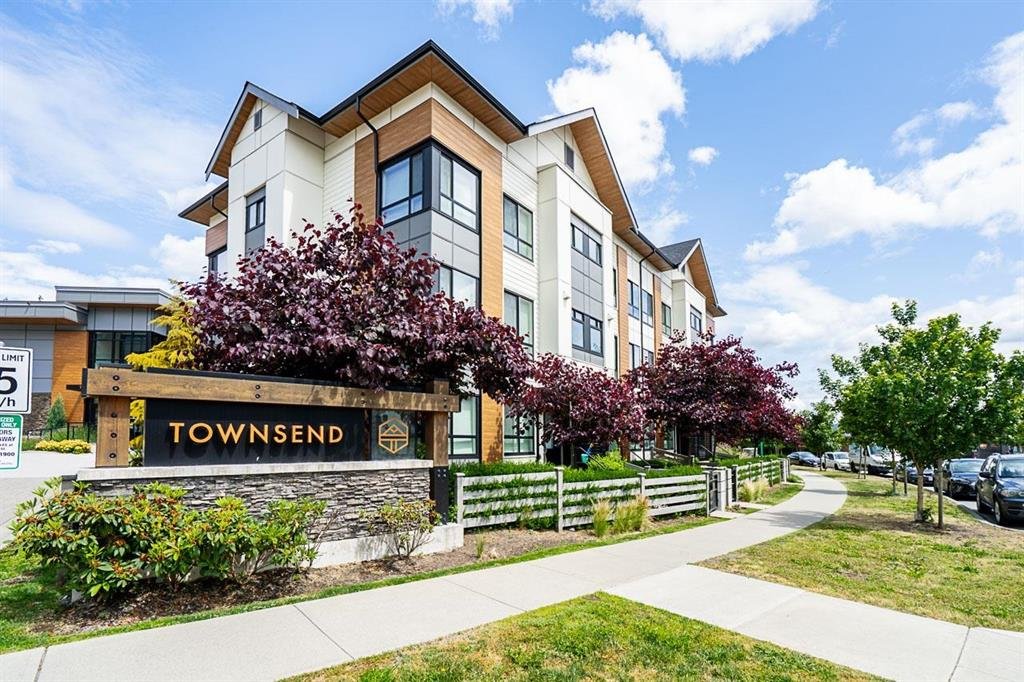 Sullivan Surrey townhouse complex