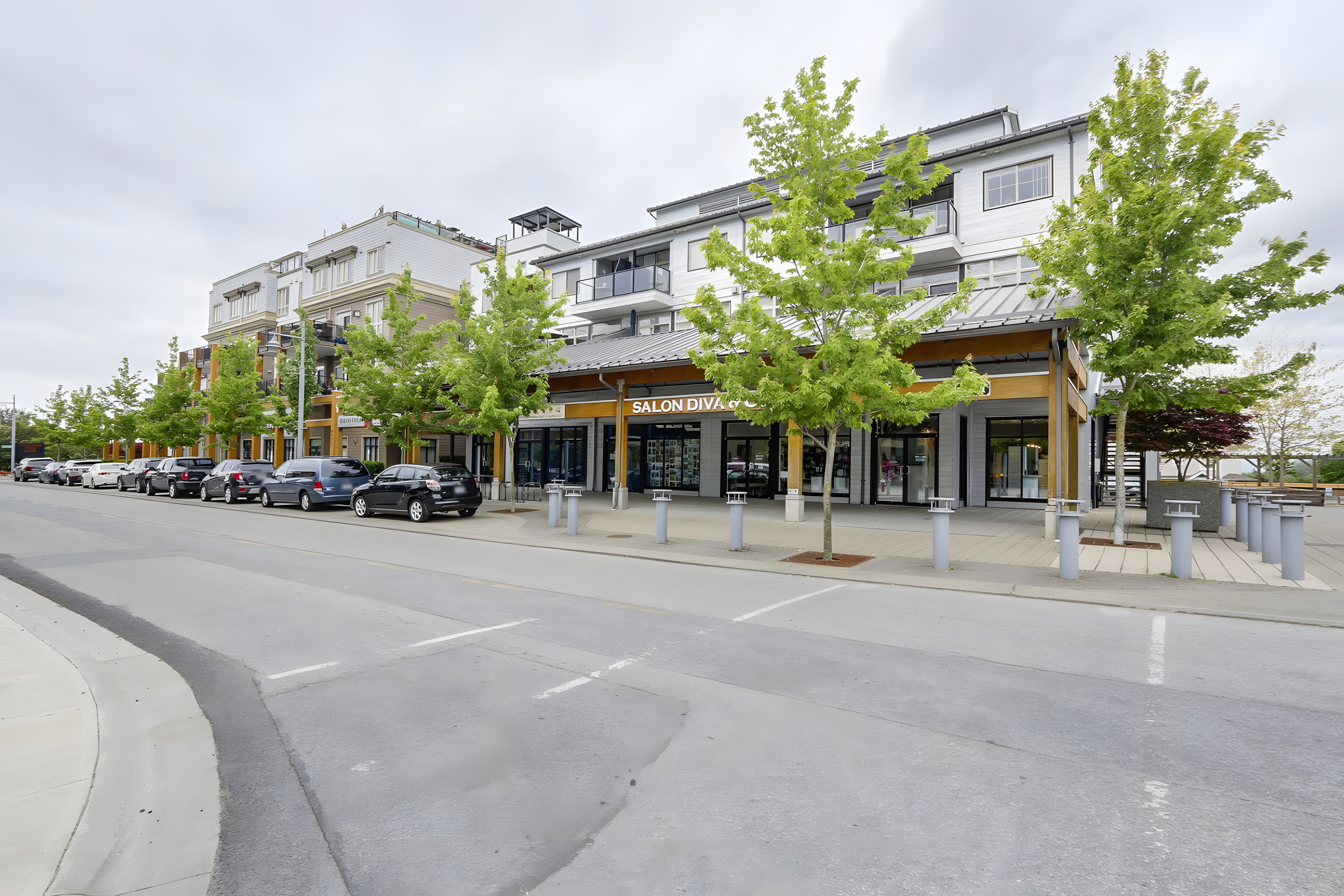 Queen Mary Park shopping