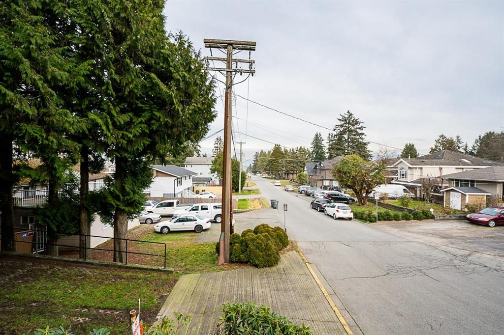 Cedar Hills Surrey street view