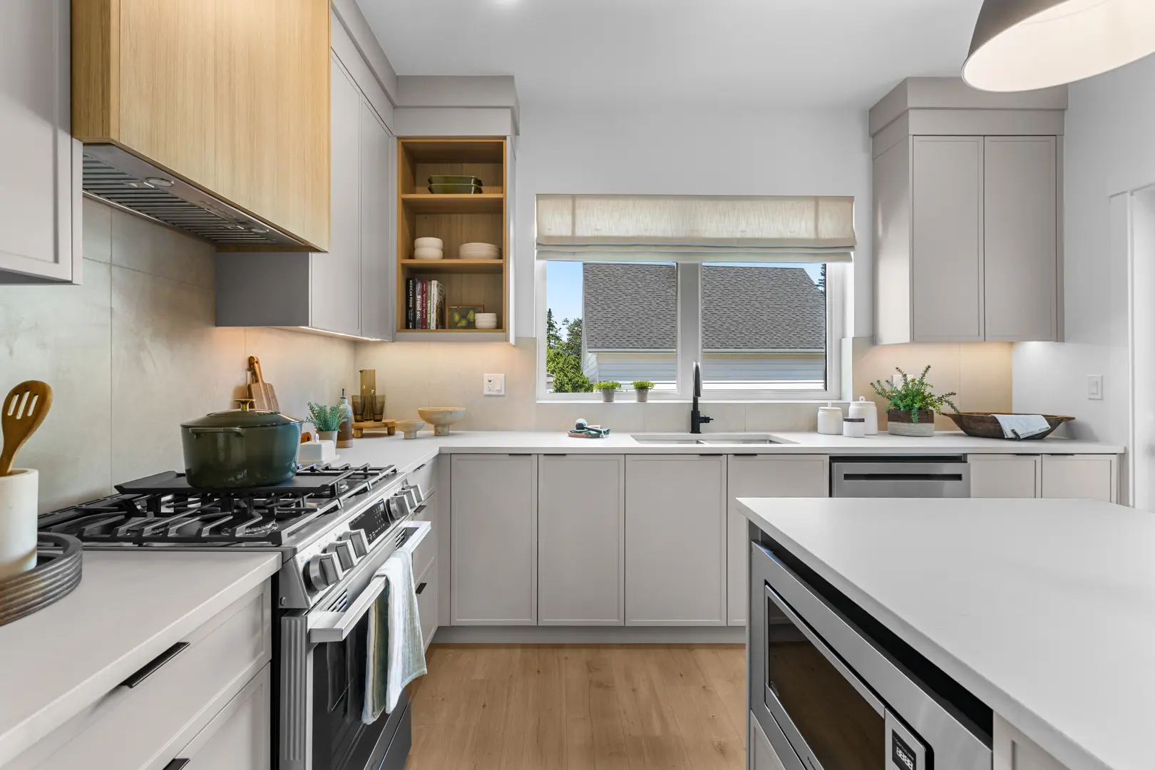 Carmel Collection pre-sale townhome development by Ikonik Homes in Surrey BC, gallery image 2