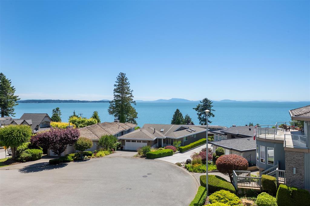 Homes above Boundary Bay and the Gulf Islands in Ocean Park, South Surrey
