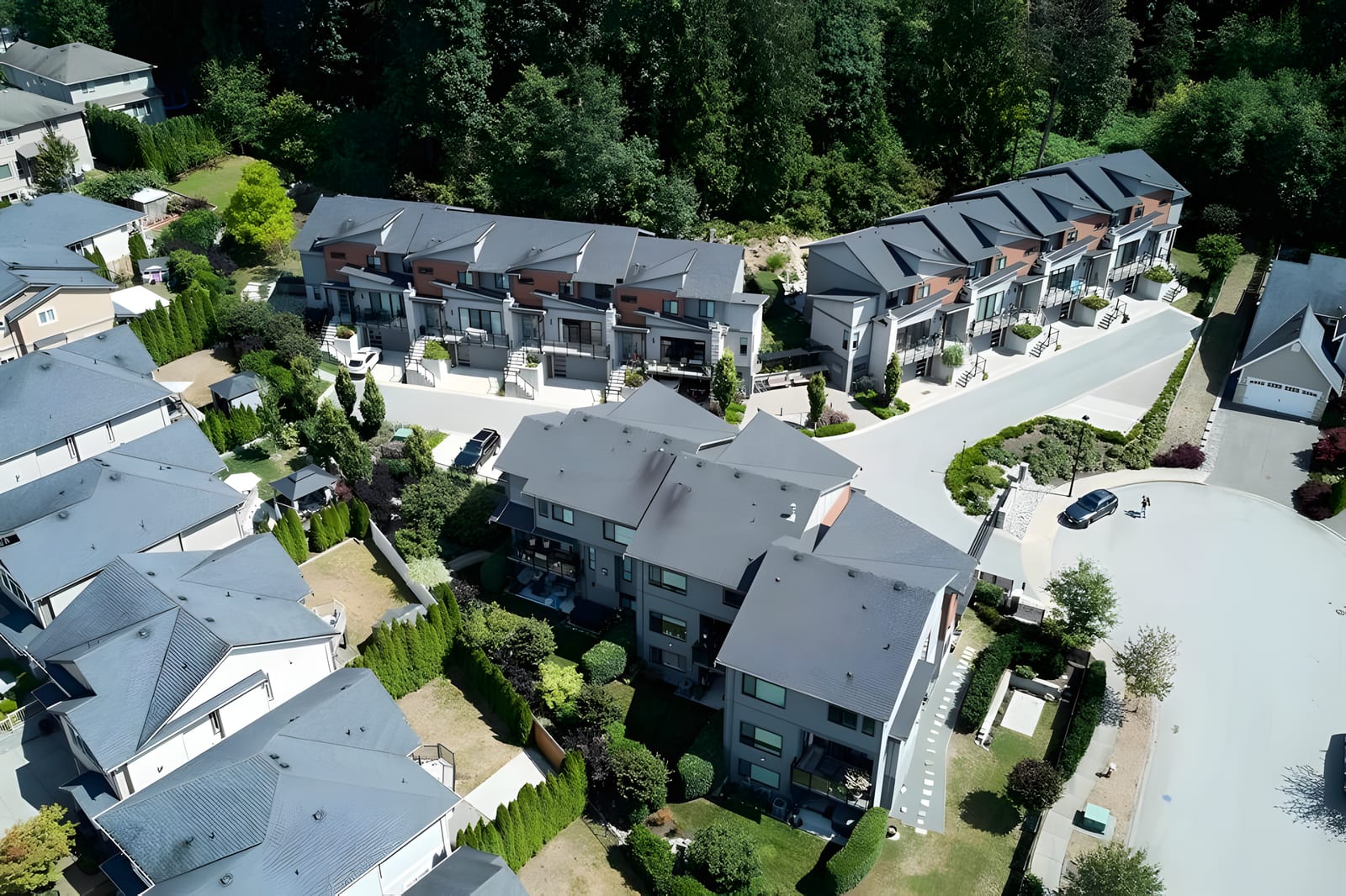 Aerial view of townhomes on a cul-de-sac in Silver Valley, Maple Ridge