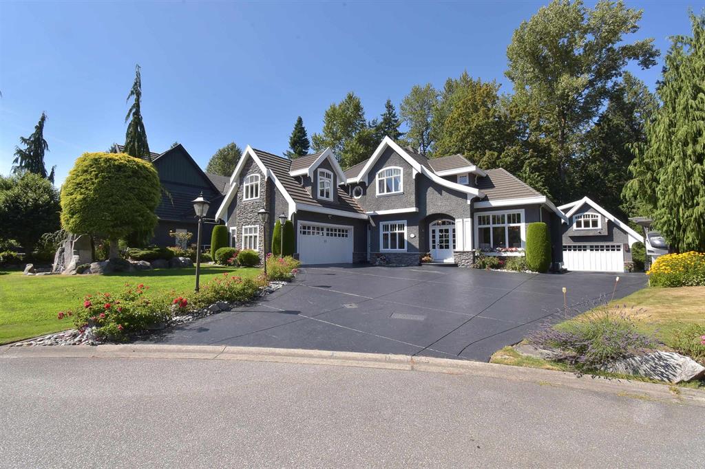 A large estate home on a quiet cul-de-sac in Elgin Chantrell, South Surrey