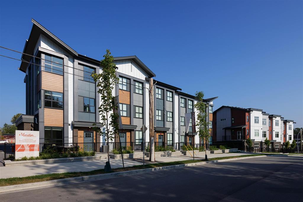 New 3-storey townhomes in Langley City