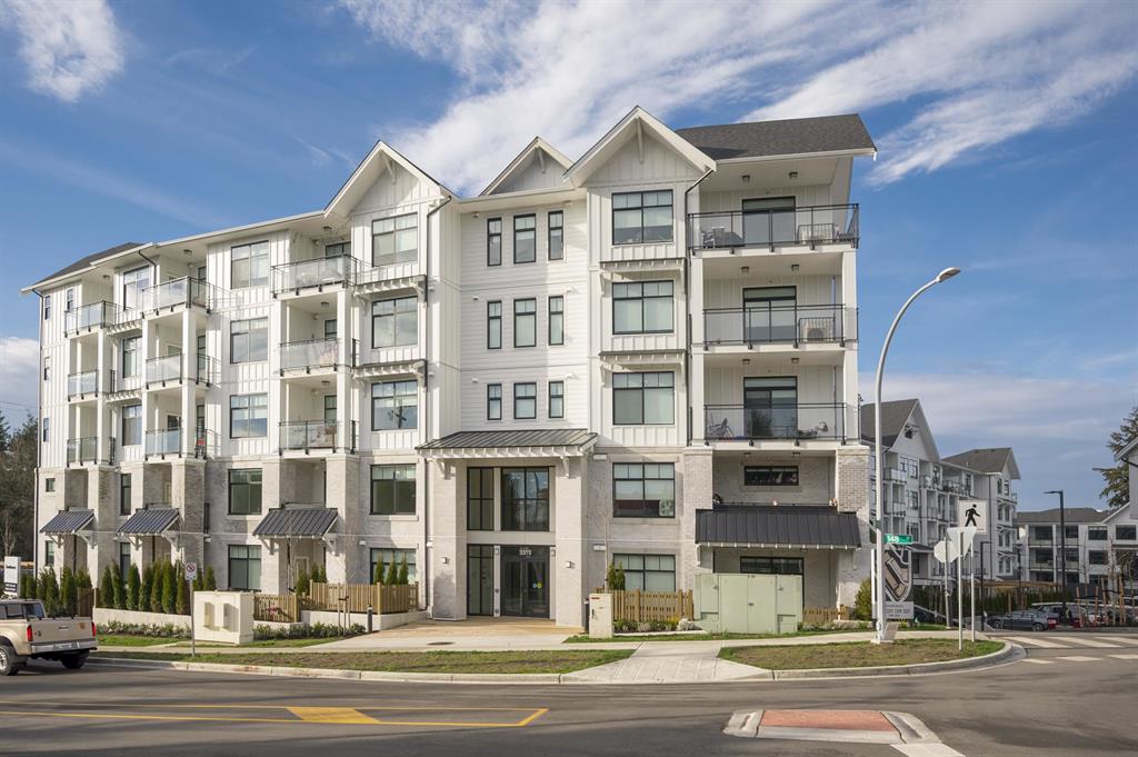 A new 5-storey condo building in South Surrey