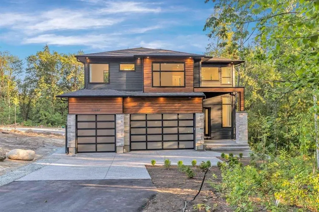 north-maple-ridge-house-3