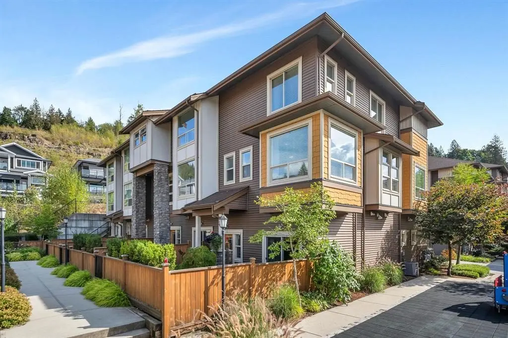 Thornhill Townhouses 2 - web