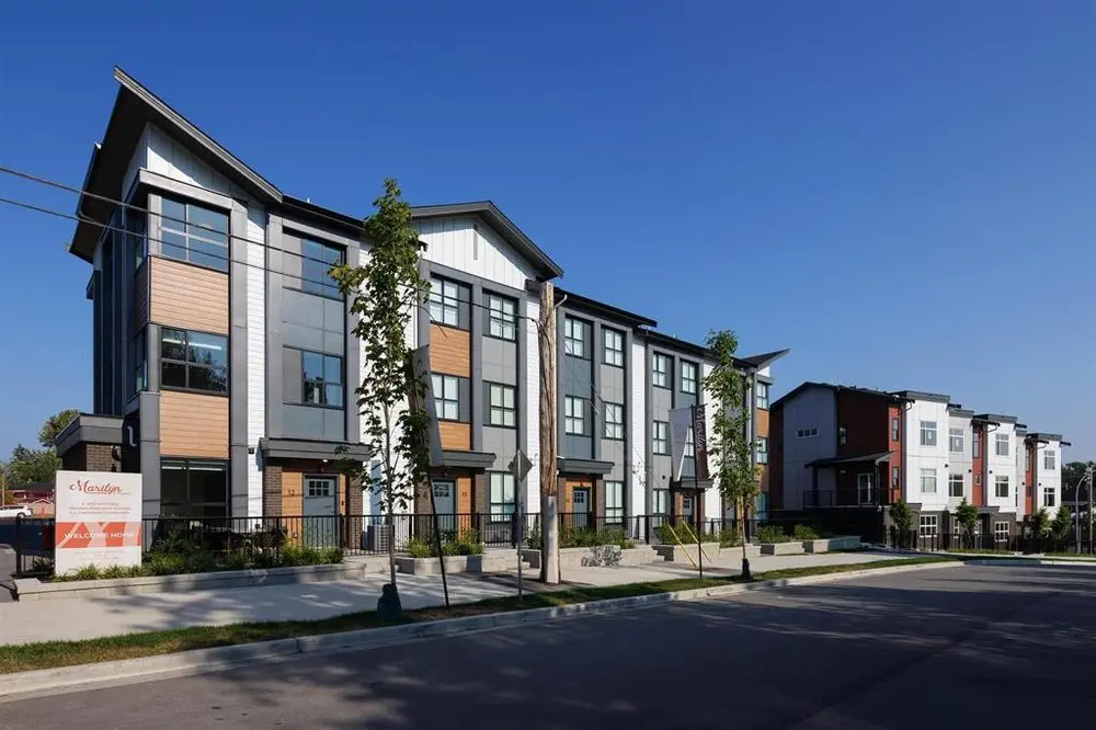 langley-city-new-townhomes-1000w