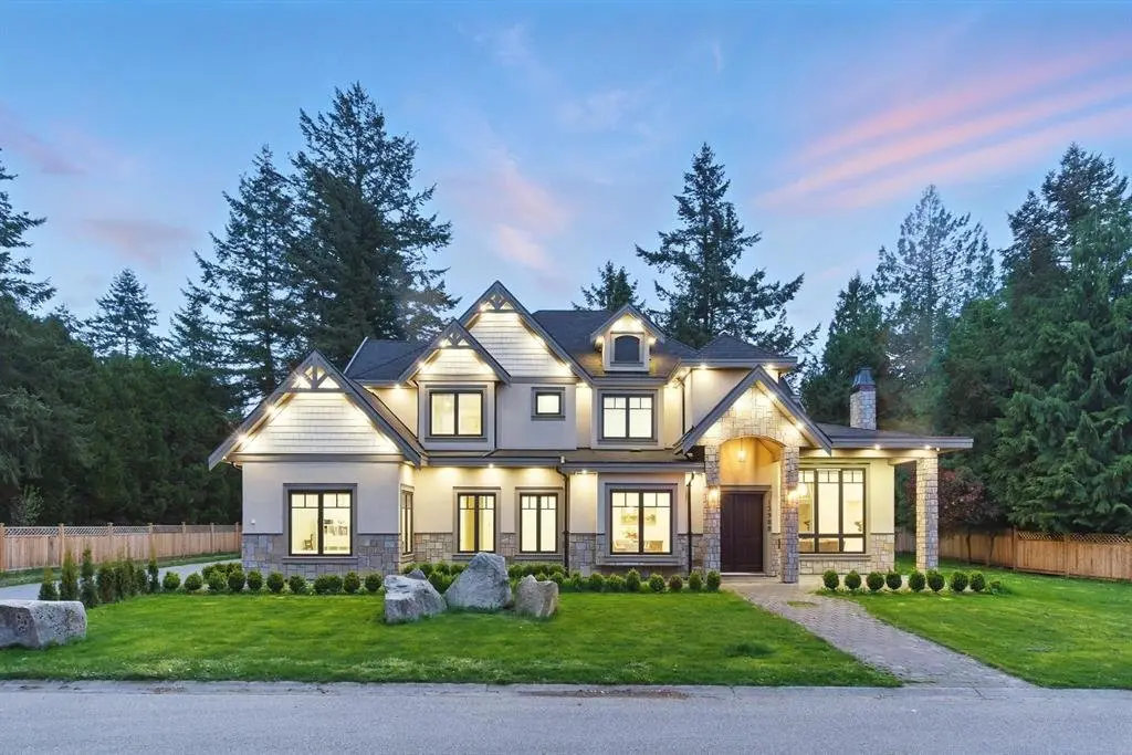 Elgin Detached House 3-1600w