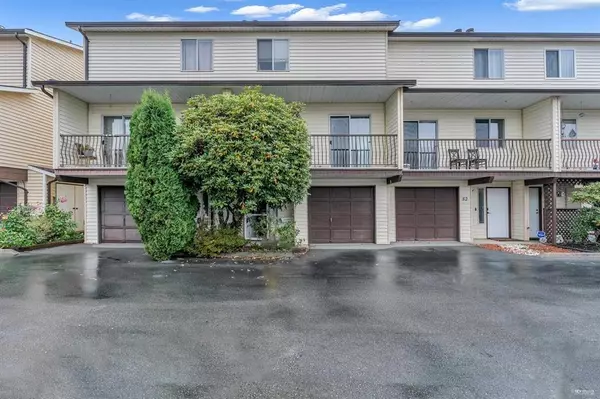 aldergrove-townhomes-row-1000