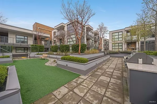 White Rock Townhouses 1 - web