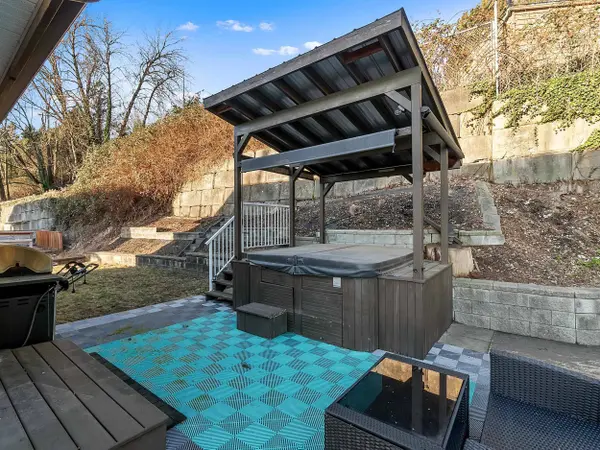 34751 Delair RD, Abbotsford, BC V2S 2E1