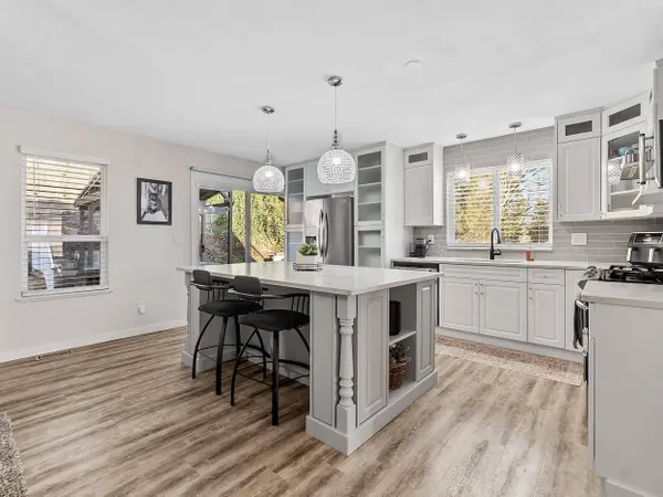 34751 Delair RD, Abbotsford, BC V2S 2E1