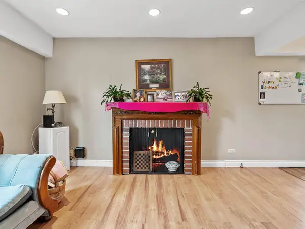 13627 Hilton RD, Surrey, BC V3R 5J5
