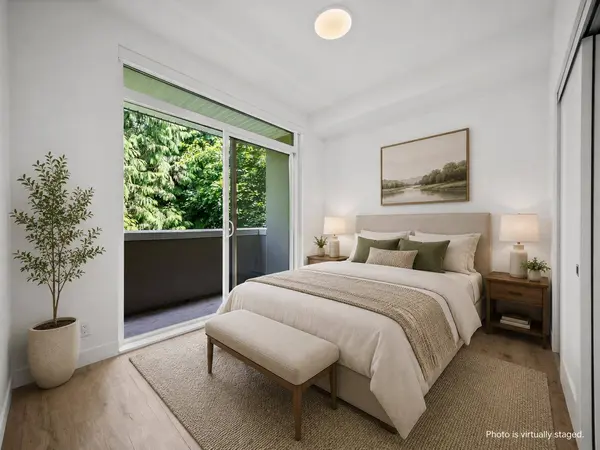 6338 King George BLVD #306, Surrey, BC V3X 1E9