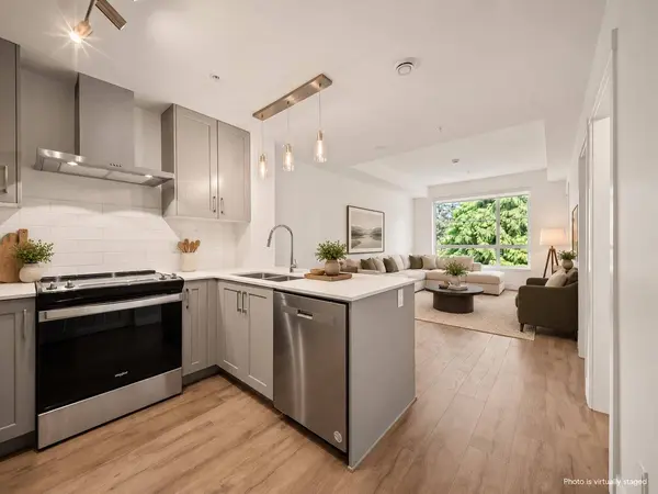 6338 King George BLVD #306, Surrey, BC V3X 1E9