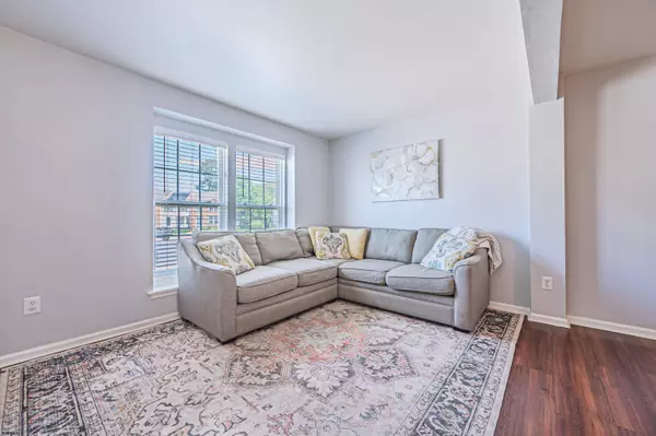 50 Jamestown Cir, Mays Landing, NJ 08330