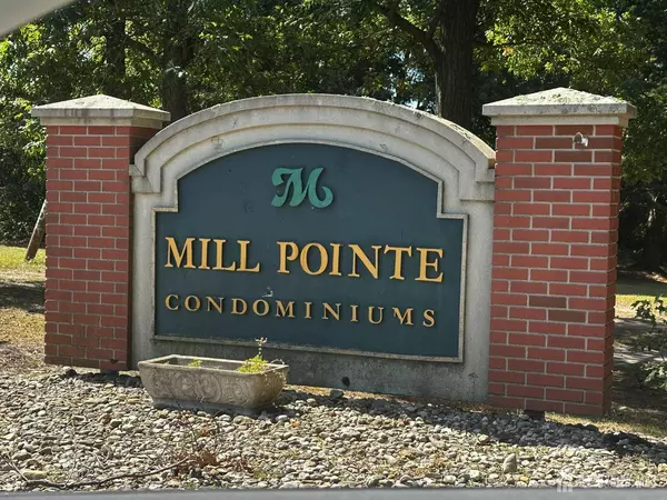 27 College DR, Edison, NJ 08817