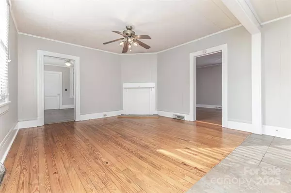 623 N 4th ST N, Albemarle, NC 28001