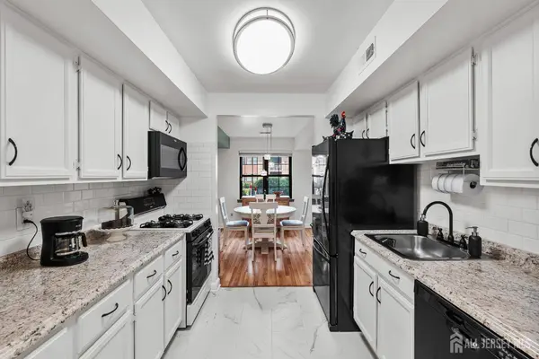 267-a Alpine WAY #267a, Woodbridge Proper, NJ 07095