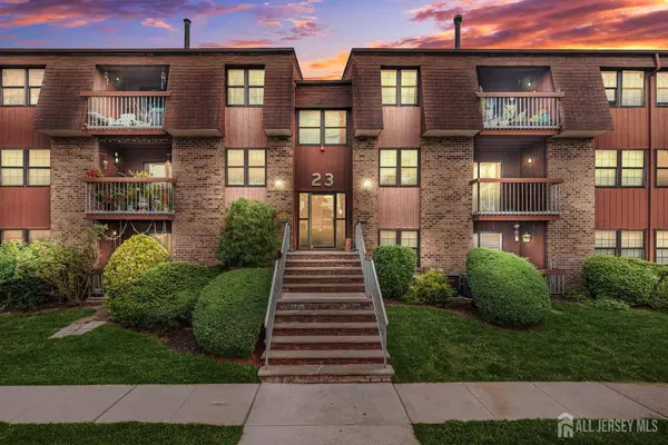 267-a Alpine WAY #267a, Woodbridge Proper, NJ 07095