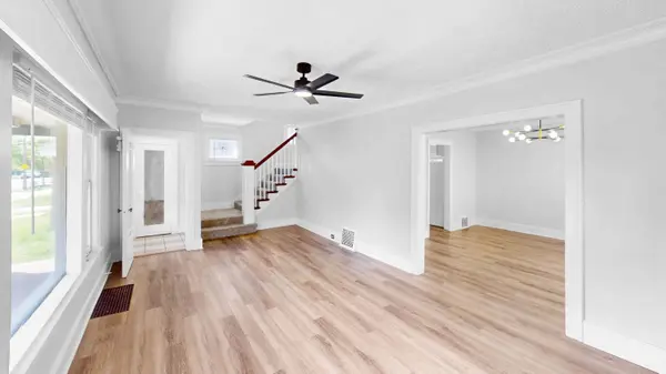 1107 Neland SE Avenue, Grand Rapids, MI 49507