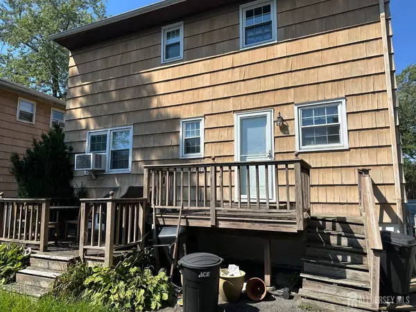 8 Richard AVE, West Caldwell, NJ 07006
