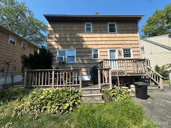 8 Richard AVE, West Caldwell, NJ 07006