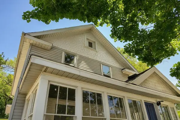 1517 James Street, Kalamazoo, MI 49001