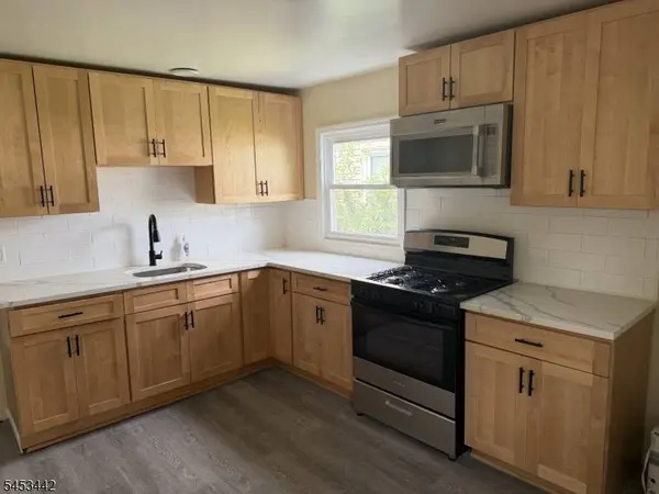 1110 Bower St, Linden City, NJ 07036
