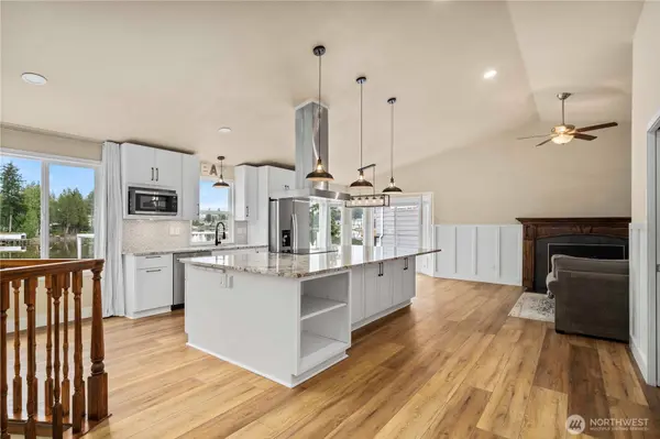 6352 S Island Drive E, Bonney Lake, WA 98391