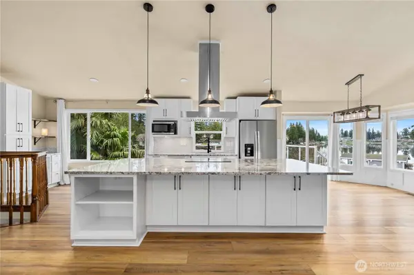 6352 S Island Drive E, Bonney Lake, WA 98391