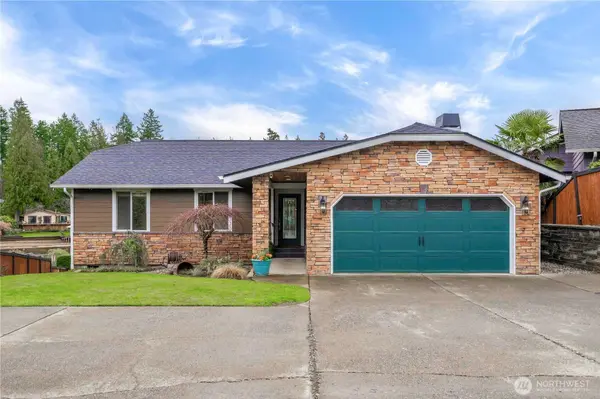 6352 S Island Drive E, Bonney Lake, WA 98391