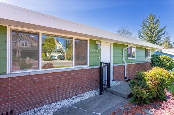 10847 SE 218th ST, Kent, WA 98031