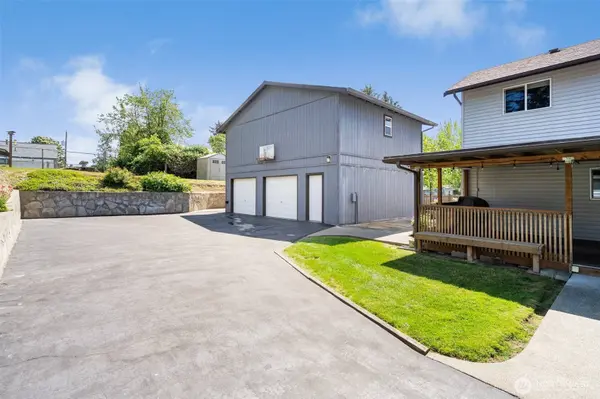 13406 Occidental AVE S, Burien, WA 98168