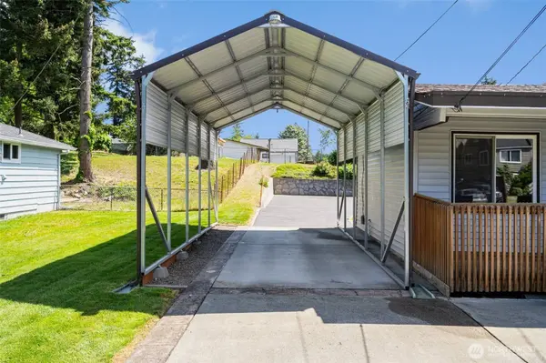 13406 Occidental AVE S, Burien, WA 98168